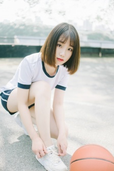 周妍希三点尽露高清视频